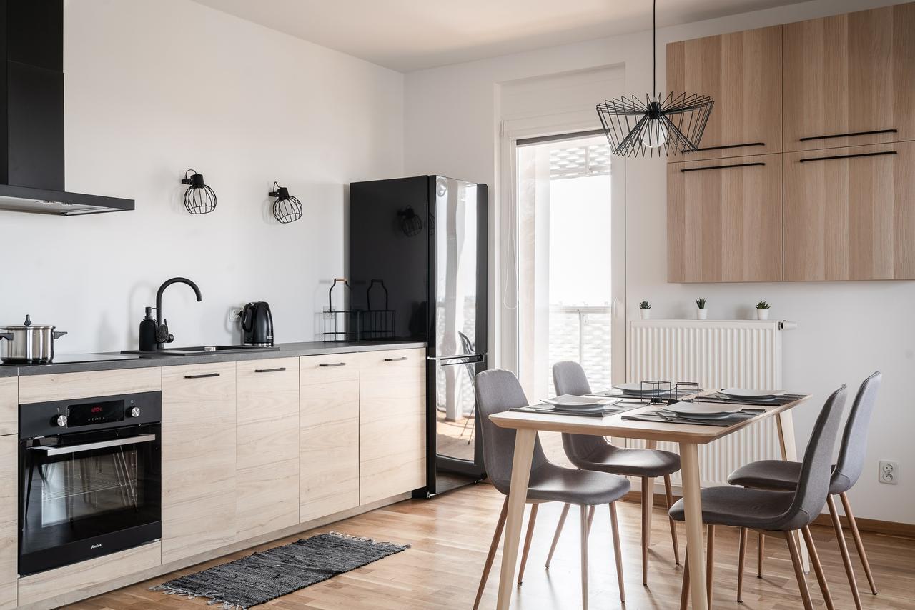 Rentplanet - Apartamenty Atal Tower Вроцлав Екстер'єр фото